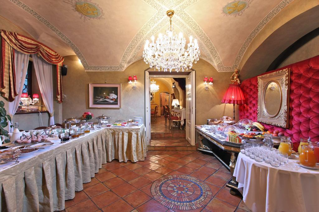 Alchymist Nosticova Palace 5*