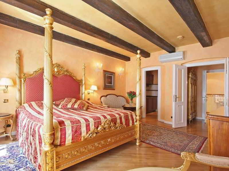 Alchymist Nosticova Palace