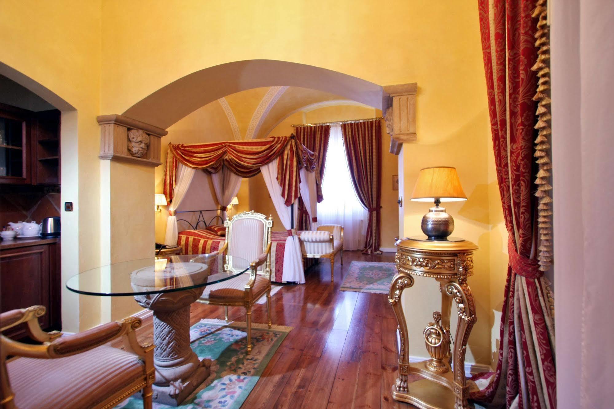Alchymist Nosticova Palace Hotel 5*
